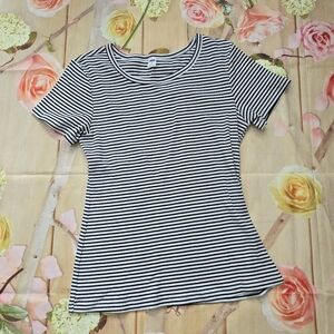 Old Navy blue & white striped tshirt